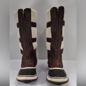 Sorel Brown and Cream Tall Winter Boots size 9 pre owned Exellent condition